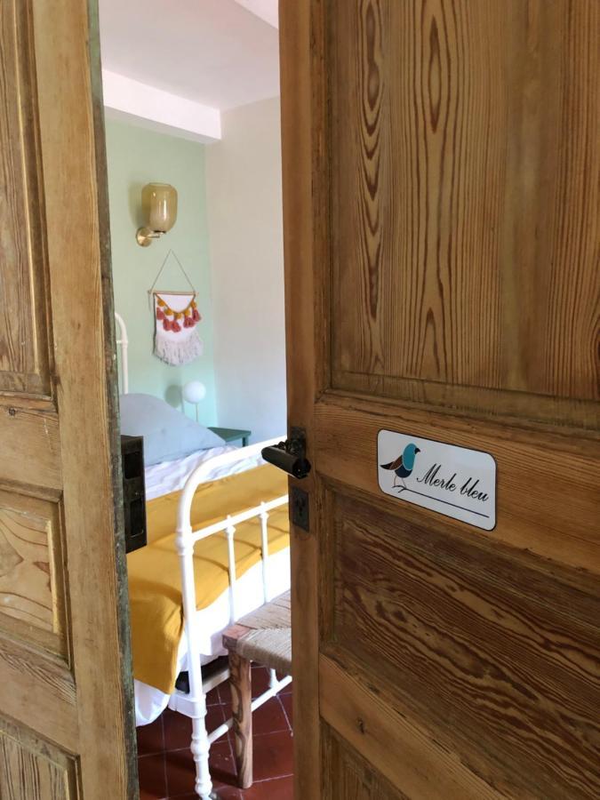 Bed and Breakfast L'Oiseau Bleu ROLLIER à Roubia Extérieur photo